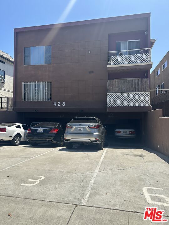428 S Wilton Place #3