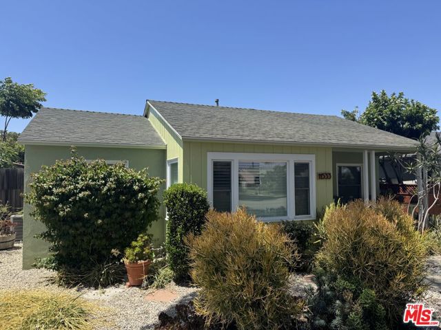 11533 National Boulevard, Los Angeles CA: https://media.crmls.org/mediaz/88da3625-f7fb-4965-a4f0-76784c3c557d.jpg