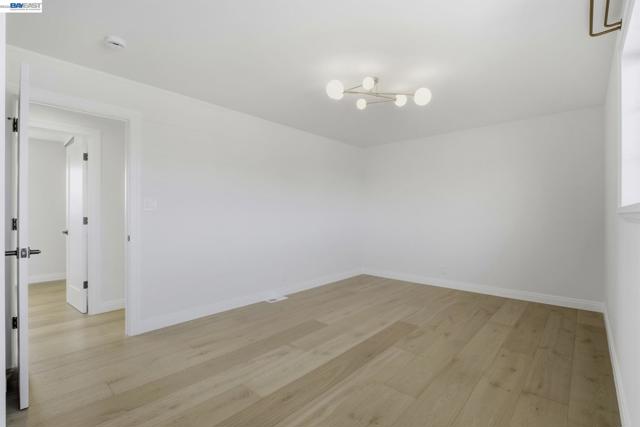 Image 25 of 39 For 7574 Birkdale Dr