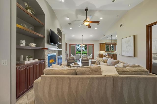 45534 Indian Wells Lane, Indian Wells CA: https://media.crmls.org/mediaz/88dbe0b2-f7ab-4863-ad8f-ca1be2e4ab51.jpg