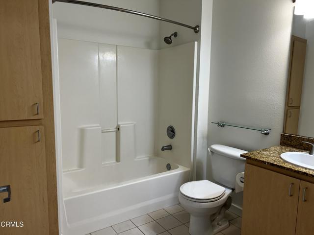 630 W 6th Street, Los Angeles CA: https://media.crmls.org/mediaz/88dc1584-1a9a-4556-a20b-f47499092736.jpg
