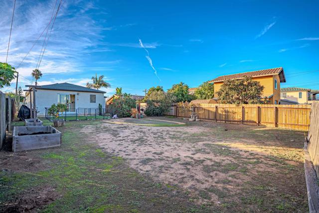 Detail Gallery Image 25 of 27 For 425 8th St, Imperial Beach,  CA 91932 - 3 Beds | 2 Baths