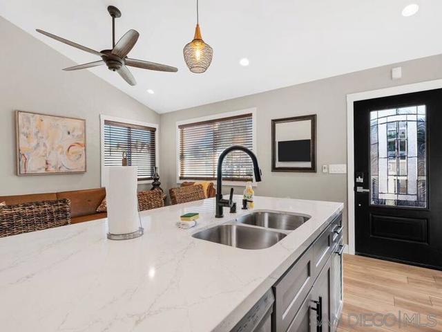 3700 Third Ave, San Diego CA: https://media.crmls.org/mediaz/88dcedb0-d071-45c8-9e7b-6f9373fc1bac.jpg