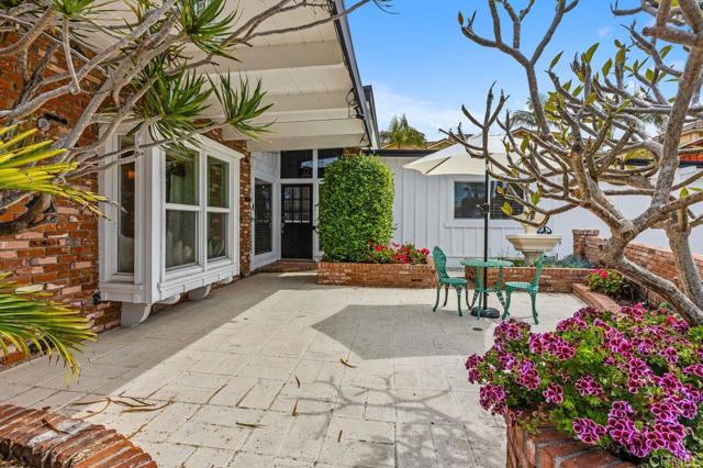 Detail Gallery Image 3 of 47 For 367 Beech Ave, Carlsbad,  CA 92008 - 2 Beds | 2 Baths