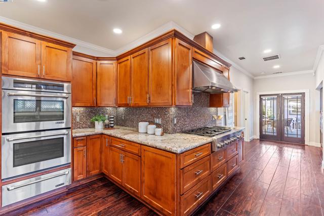 4463 Pleasanton Ave, Pleasanton CA: https://media.crmls.org/mediaz/88ddef58-0b7e-4407-b6fb-ffb73ca4c3fa.jpg