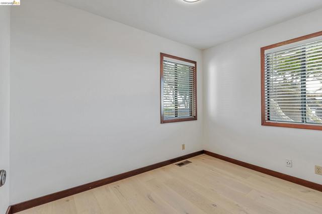 1518 MADERA CT, El Cerrito CA: https://media.crmls.org/mediaz/88de48ac-26cf-4942-9aaf-982d488d77ed.jpg