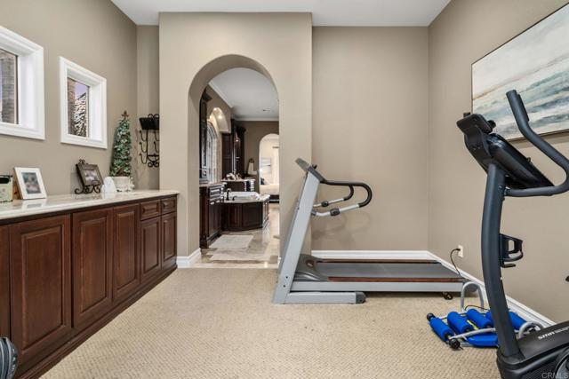 Detail Gallery Image 38 of 73 For 2270 Summit Dr, Escondido,  CA 92025 - 5 Beds | 3/1 Baths