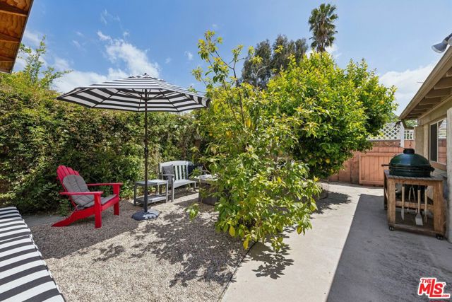 29429 Trailway Lane, Agoura Hills CA: https://media.crmls.org/mediaz/88deb739-c5ec-4f04-9a32-f39b56c4e8b8.jpg