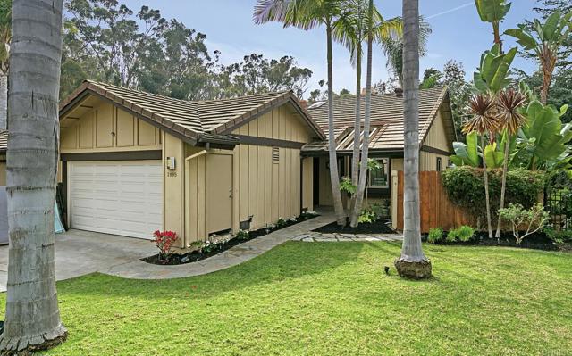 Detail Gallery Image 3 of 18 For 2895 Brentwood Ct, Carlsbad,  CA 92008 - 3 Beds | 3 Baths