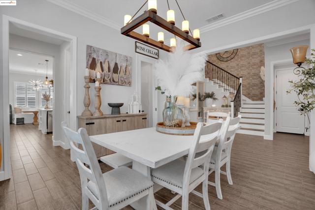 542 Harbor Cove Cir, Discovery Bay CA: https://media.crmls.org/mediaz/88df4af8-116e-4ea0-b0d1-1b1382537734.jpg
