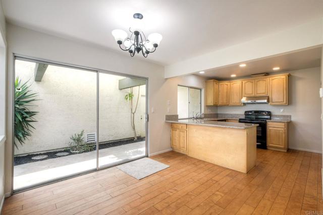 Detail Gallery Image 9 of 28 For 213 Countryhaven Rd, Encinitas,  CA 92024 - 3 Beds | 2/1 Baths