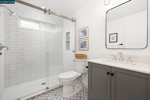 685 Saint George Rd, Danville CA: https://media.crmls.org/mediaz/88e04209-3692-4106-8dcd-c84f882de8b0.jpg