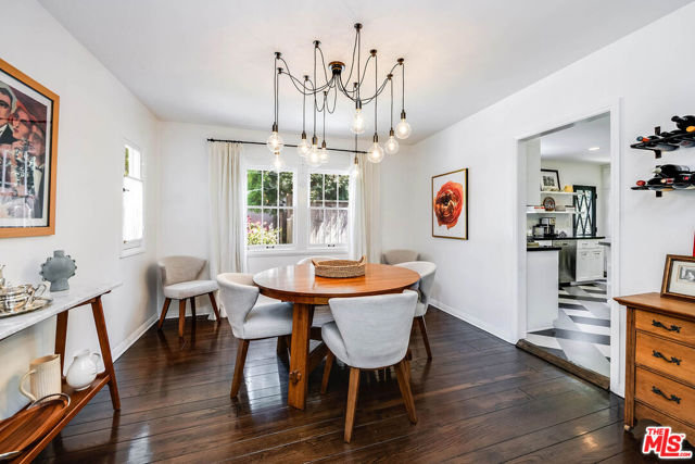 4150 Elmer Avenue, Studio City CA: https://media.crmls.org/mediaz/88e0c6c1-edaf-4443-a4b7-a42702fdf930.jpg