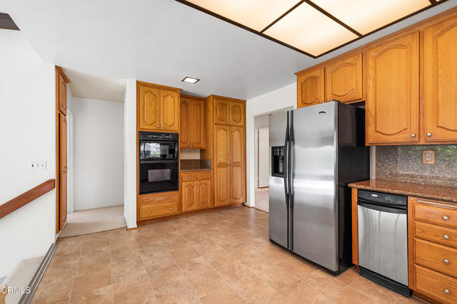 Detail Gallery Image 9 of 28 For 2581 Temple Ave, Camarillo,  CA 93010 - 4 Beds | 2 Baths