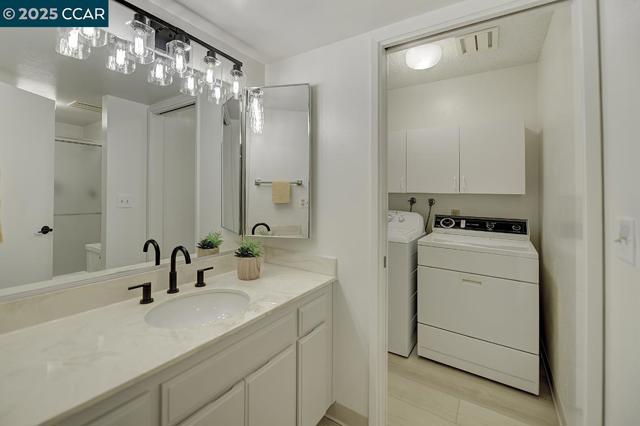 3350 Rossmoor Pkwy, Walnut Creek CA: https://media.crmls.org/mediaz/88e2e2a8-747c-4bbf-9a66-246d71c686d0.jpg