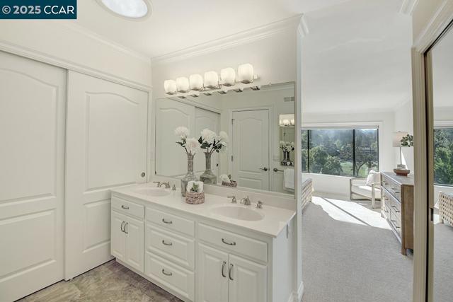 3258 Rossmoor Pkwy, Walnut Creek CA: https://media.crmls.org/mediaz/88e3f00e-e1f3-4b07-9e26-a7db55428a66.jpg
