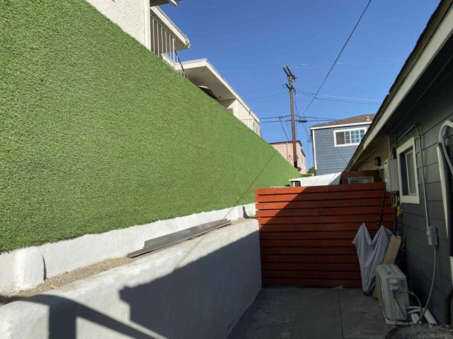 4209 15 49th St., San Diego CA: https://media.crmls.org/mediaz/88e5307e-3288-4679-a779-37eb8104bb8f.jpg