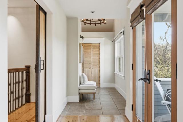 1353 Edgewood Road, Redwood City CA: https://media.crmls.org/mediaz/88e58116-3a12-4b50-a005-f5582109ab67.jpg