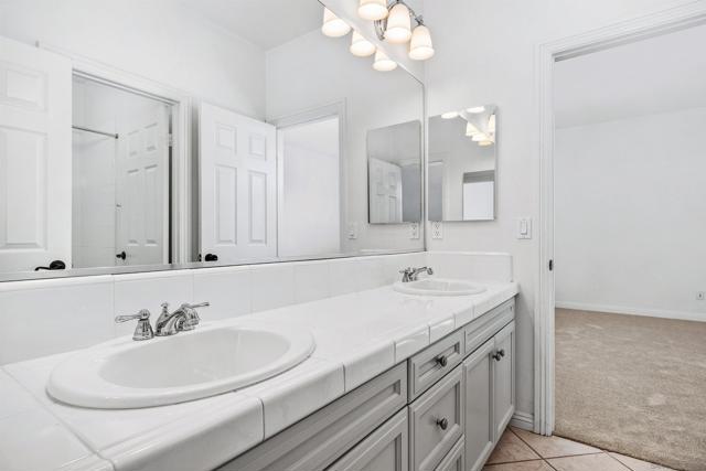 15363 Falcon Crest Ct, San Diego CA: https://media.crmls.org/mediaz/88e5d9d7-0d34-4bea-9498-d9aba4370337.jpg