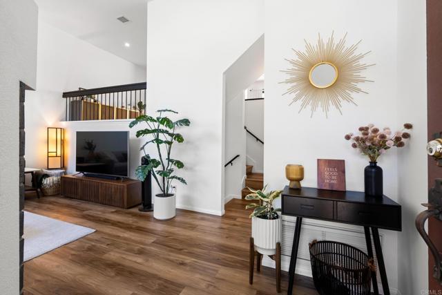 Detail Gallery Image 6 of 22 For 9411 Lake Murray Blvd #B,  San Diego,  CA 92119 - 3 Beds | 2/1 Baths
