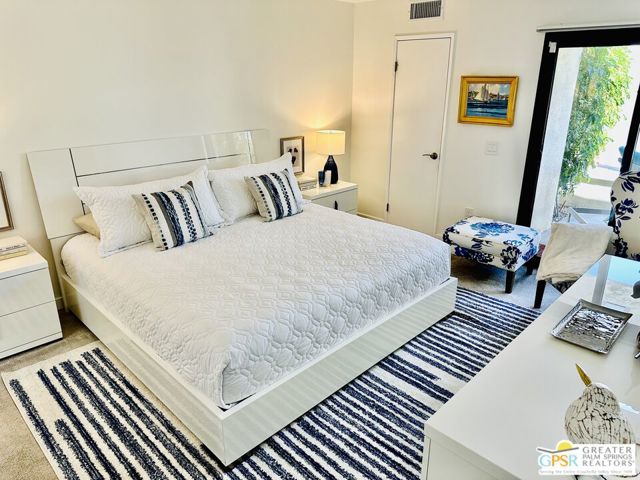 468 N Greenhouse Way, Palm Springs CA: https://media.crmls.org/mediaz/88e882ca-b4e1-464d-af2c-de8f73baaaed.jpg
