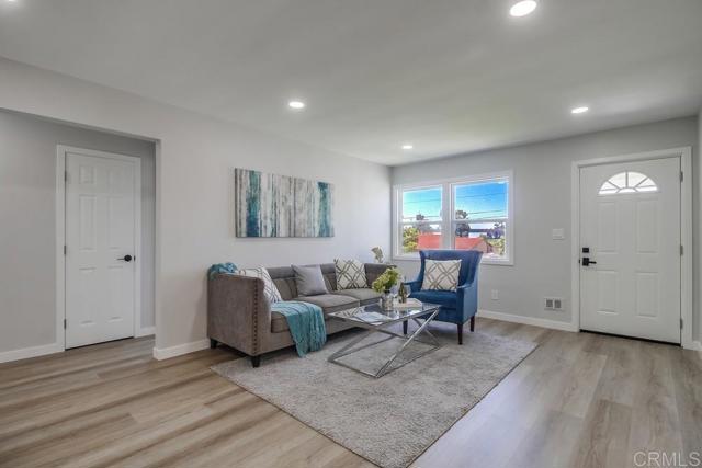 Detail Gallery Image 6 of 30 For 215 N R Ave, National City,  CA 91950 - 3 Beds | 1 Baths
