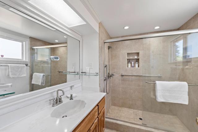 861 Riverside Drive, Los Altos CA: https://media.crmls.org/mediaz/88ea9a30-77fe-435c-9f87-dfbd19e7e757.jpg
