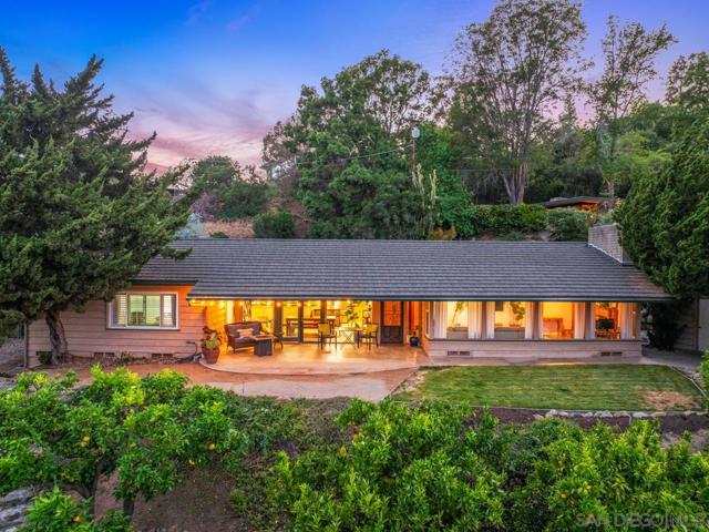 9835 Edgelake Dr, La Mesa CA: https://media.crmls.org/mediaz/88eaa2a0-ed35-4d0c-8e37-7792091ed9b7.jpg
