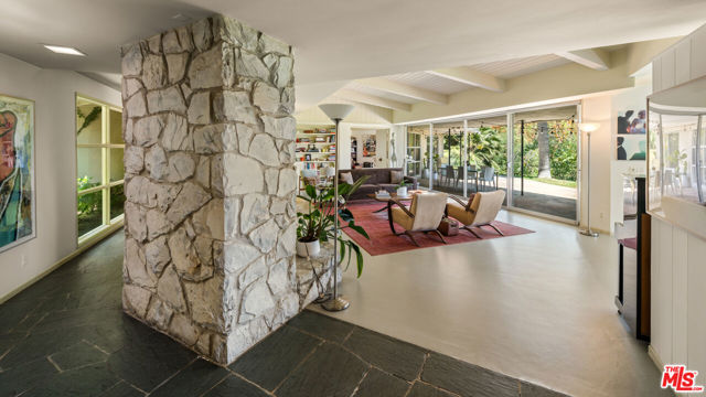 11556 Bellagio Road, Los Angeles CA: https://media.crmls.org/mediaz/88ec1f7f-4693-4558-842c-afd1d2c3d60a.jpg