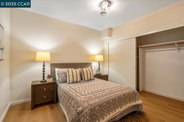 3503 Highland Ave, Redwood City CA: https://media.crmls.org/mediaz/88ed2b12-d9e3-424a-a6b7-4ceb127d4349.jpg