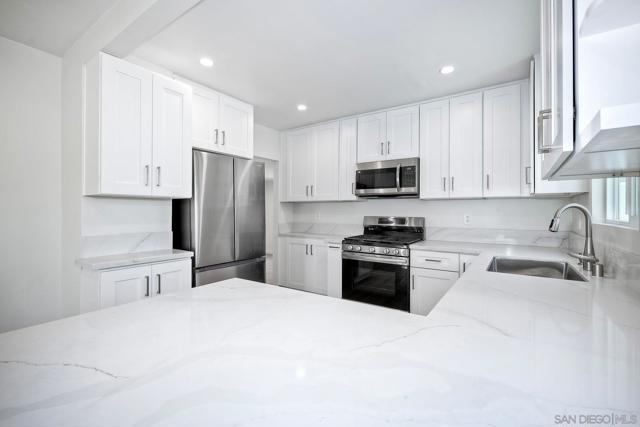 2680 L St, San Diego CA: https://media.crmls.org/mediaz/88ed8a42-f656-4c6f-b3df-a0e5ad7da9b2.jpg