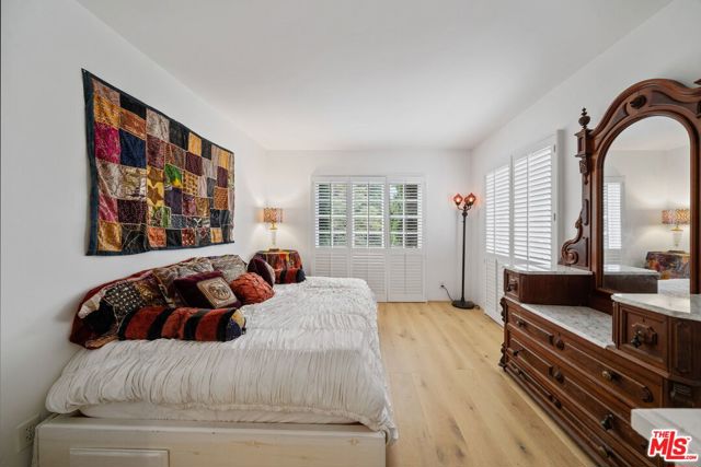2116 3rd Street, Santa Monica CA: https://media.crmls.org/mediaz/88edf8e7-e84b-4735-ae9c-cb3b50ddd5e6.jpg