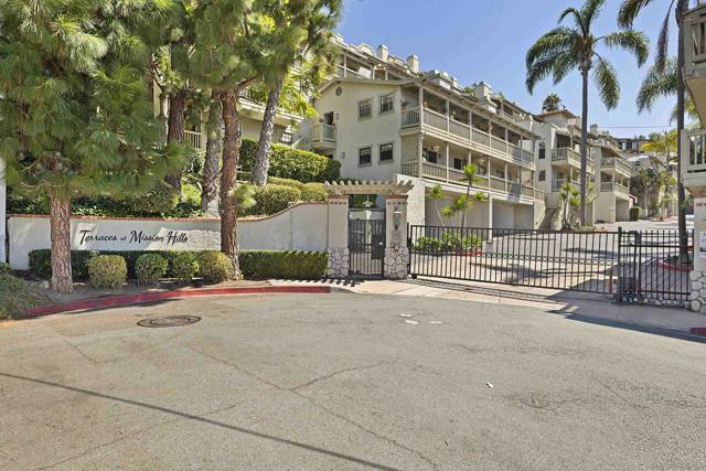 3975 Hortensia Street, San Diego CA: https://media.crmls.org/mediaz/88ee3ca7-23e8-48fb-ad22-ebf9e92598e2.jpg