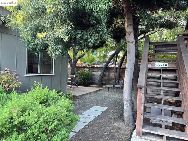 1906 Bonita Ave, Berkeley CA: https://media.crmls.org/mediaz/88ee7cab-3ebe-47ea-921d-f5f83e8b67f9.jpg