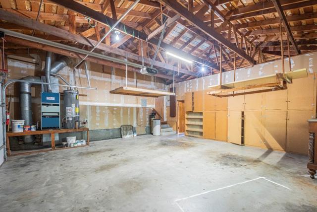 11745 Tam Oshanter Drive, Salinas CA: https://media.crmls.org/mediaz/88eef525-5309-469f-95bd-f1eafb7f14e8.jpg