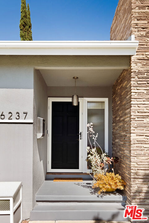 6237 Belmar Avenue photo 4