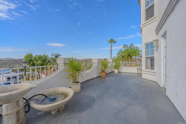 22633 Inspiration Pt, Canyon Lake CA: https://media.crmls.org/mediaz/88ef7863-3f60-4a89-921e-9dcdbac0f989.jpg