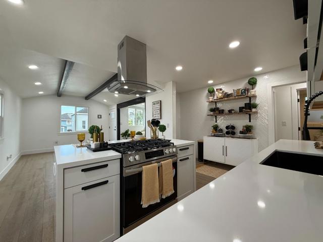 684 David Avenue, Monterey CA: https://media.crmls.org/mediaz/88efe7de-e05f-46e7-9c5f-368c2f276832.jpg