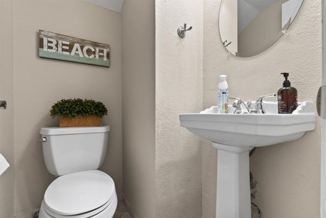 Image 10 of 27 For 4092 Riviera Drive 3
