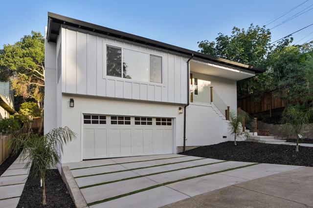1560 Alturas Drive, Burlingame CA: https://media.crmls.org/mediaz/88f1465a-2a31-4947-8d3d-53fb8fe40de0.jpg