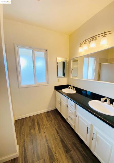 3540 Deer Hill Rd, Lafayette CA: https://media.crmls.org/mediaz/88f39275-b143-4efb-a044-020f8f19c76e.jpg