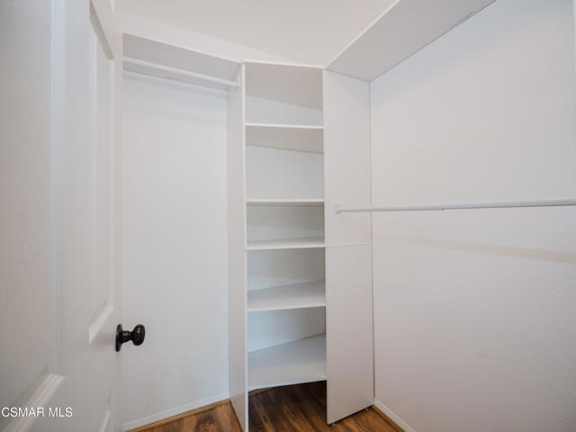 1368 Ashton Park Lane, Newbury Park CA: https://media.crmls.org/mediaz/88f44114-e759-4189-ae7d-9b1a65c7d902.jpg