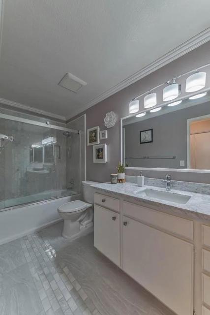 719 Gettysburg Way, Gilroy CA: https://media.crmls.org/mediaz/88f4dff8-2f31-4ee5-baaf-bd68f3cf219c.jpg