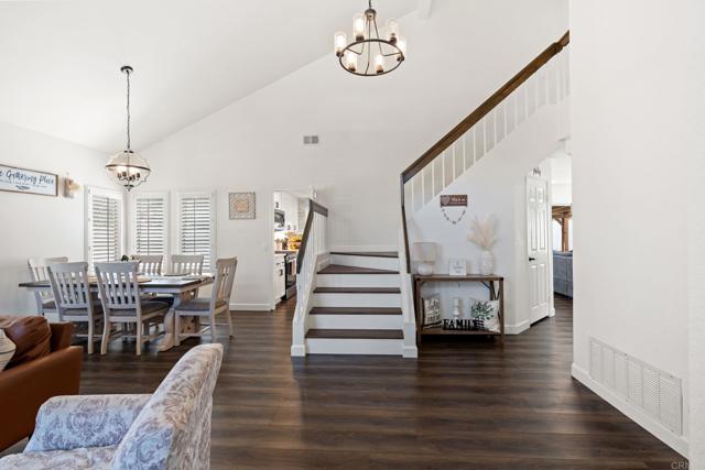 Detail Gallery Image 10 of 43 For 1378 Corte Lira, San Marcos,  CA 92069 - 4 Beds | 3 Baths