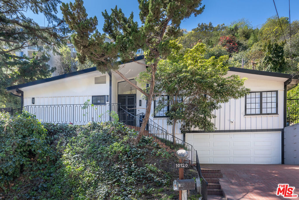 10120 Cielo Drive