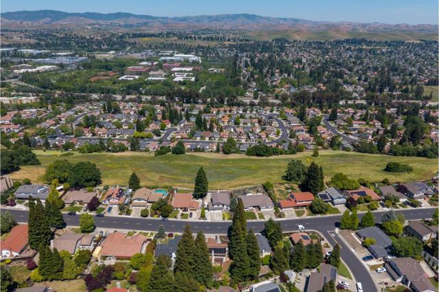 2821 Morgan Drive, San Ramon CA: https://media.crmls.org/mediaz/88f5e42f-4348-487a-98af-39fb69bb8a8c.jpg