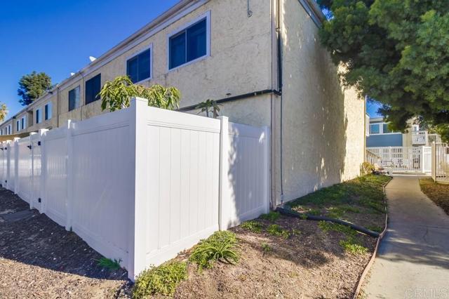 Detail Gallery Image 1 of 36 For 12616 Lakeshore Dr, Lakeside,  CA 92040 - 2 Beds | 2 Baths