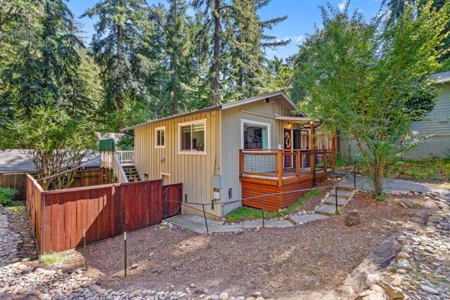 13896 Bear Creek Road, Boulder Creek CA: https://media.crmls.org/mediaz/88f723bc-ad16-4c1c-a37a-efd7fd9f39e9.jpg