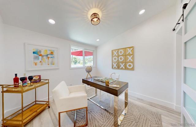 873 Towne Street, Costa Mesa CA: https://media.crmls.org/mediaz/88f83656-cf14-461b-9e58-f0749f7d2fa2.jpg