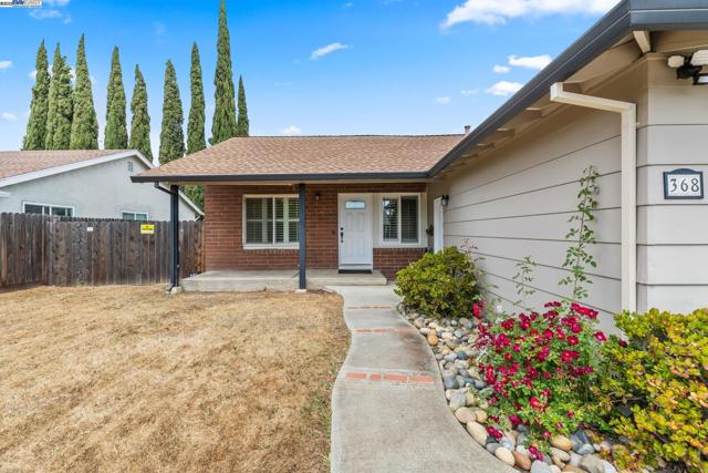 368 Helen Way, Livermore CA: https://media.crmls.org/mediaz/88f83f45-cf18-4dac-9876-2228306e778a.jpg